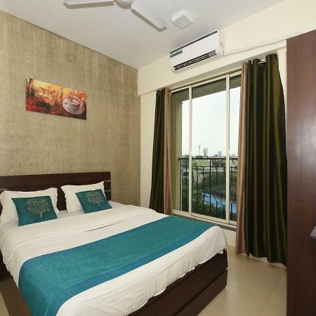 Hotel Iris Suites, Navi Mumbai Kültér fotó